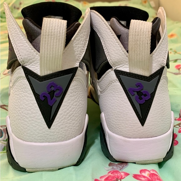 Jordan 7 Retro
Flint (2021 main image 9